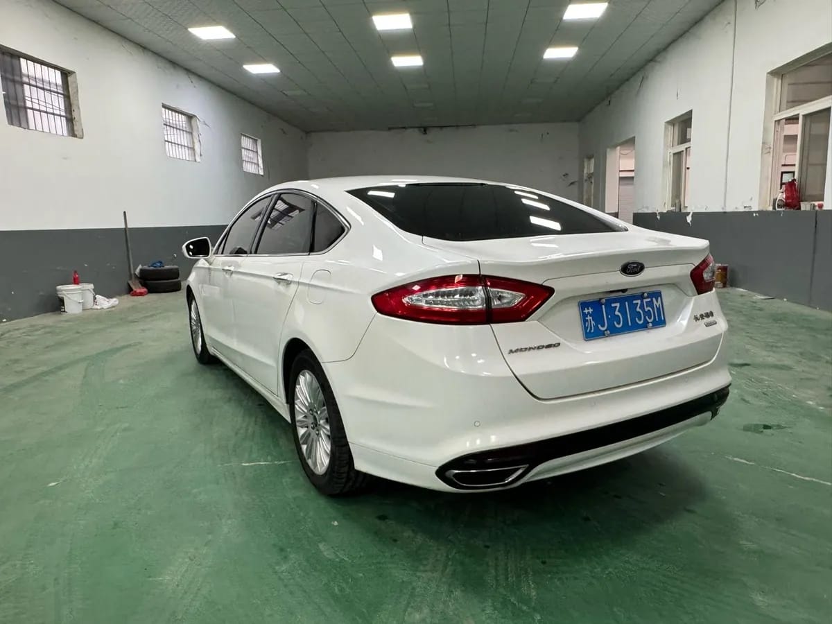 Ford Mondeo 2013 5