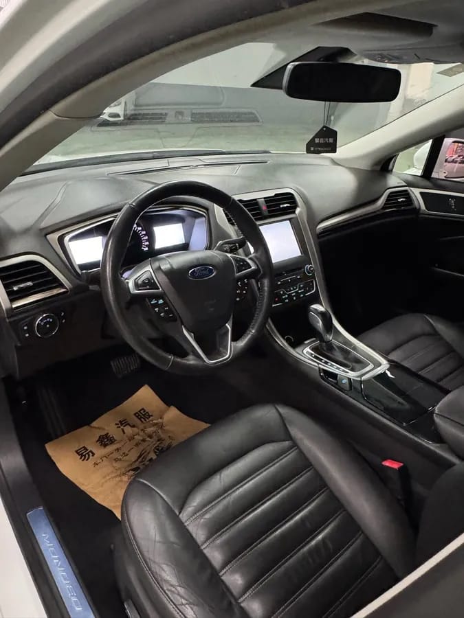 Ford Mondeo 2013 9