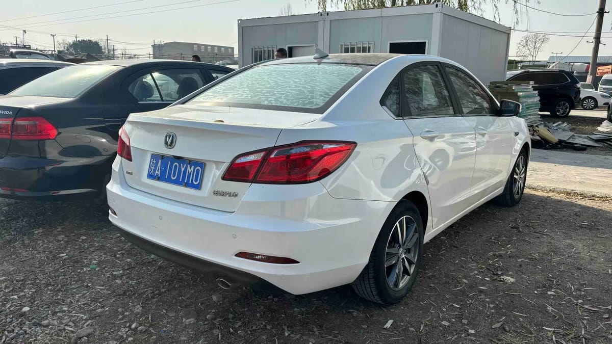 Changan Eado 2016 3