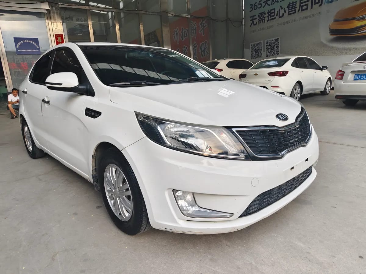 Kia K2 2012 3