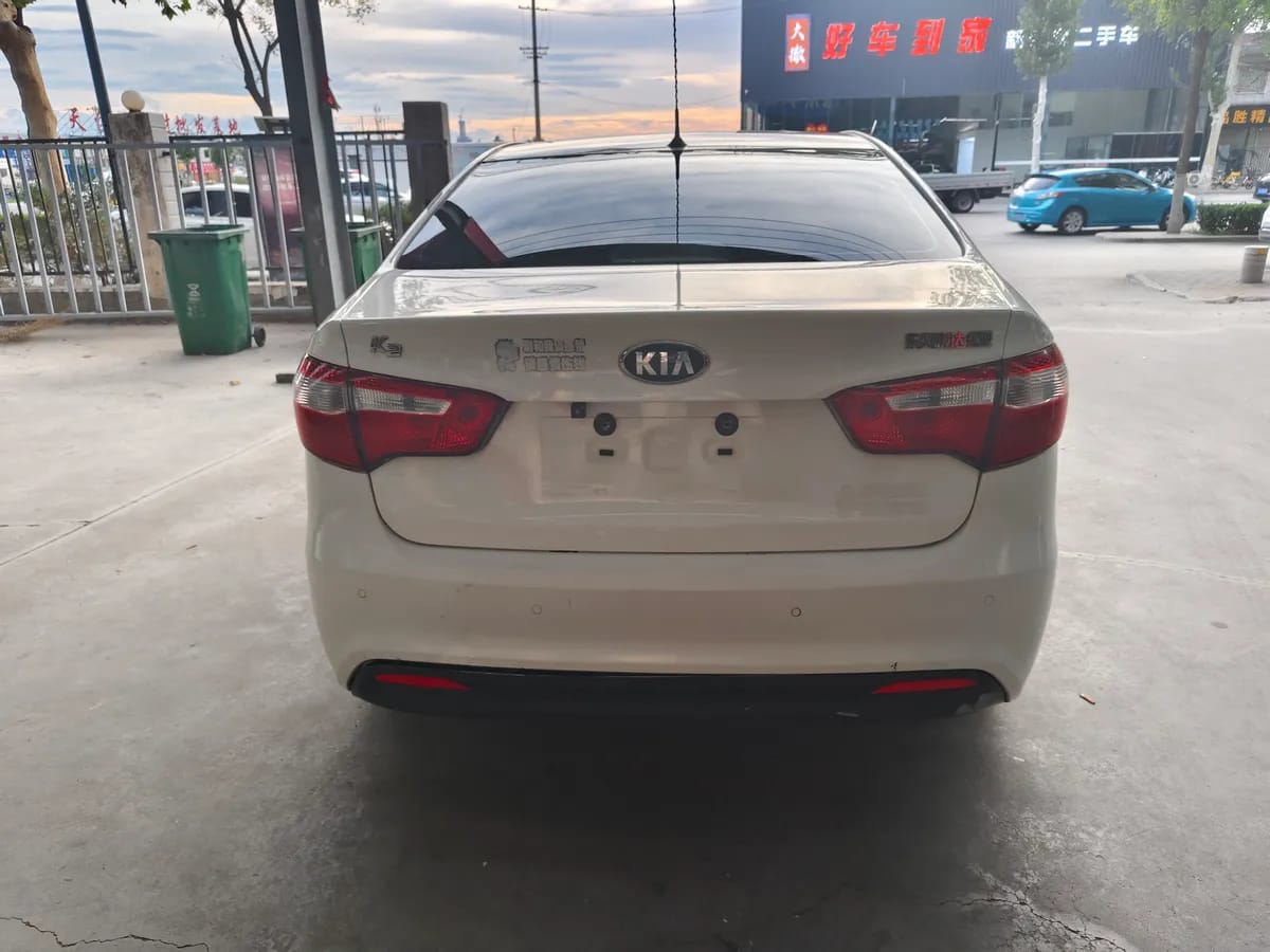 Kia K2 2012 5