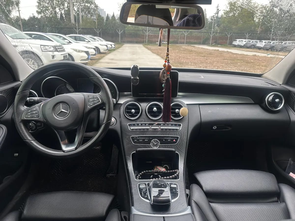 Mercedes-Benz C 2015 8