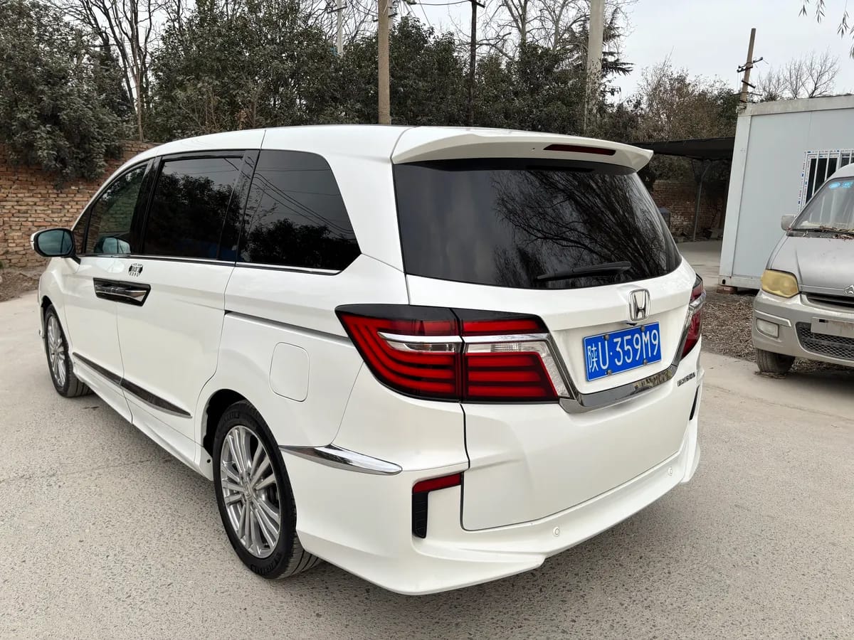 Honda Elysion 2016 2