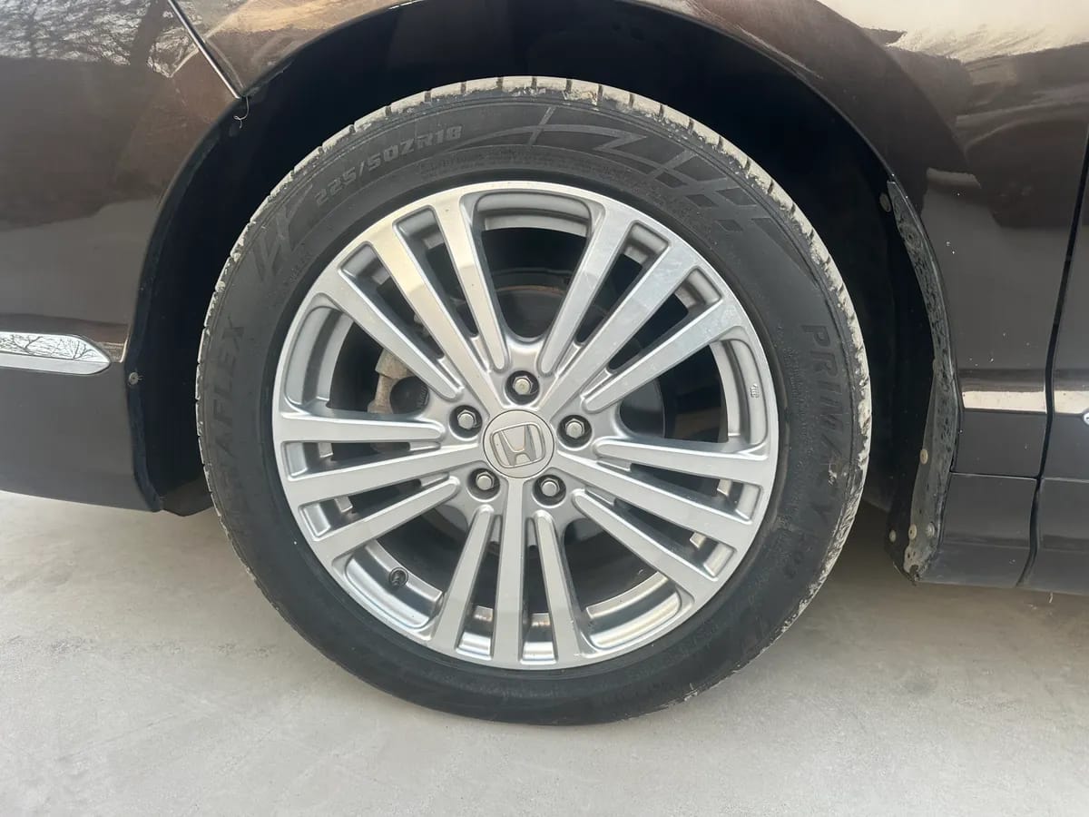 Honda Elysion 2016 10