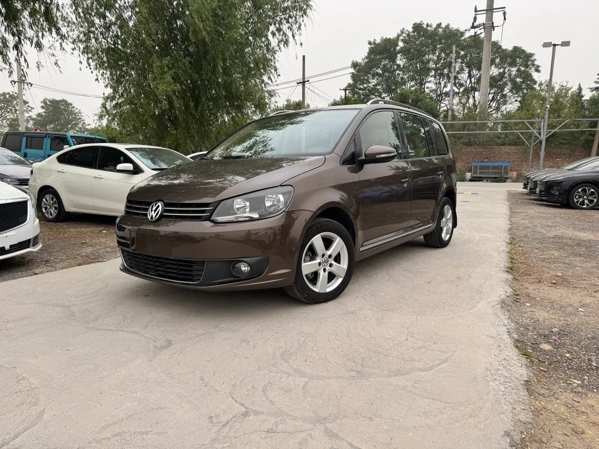Volkswagen 2011 1.4T DSG 5