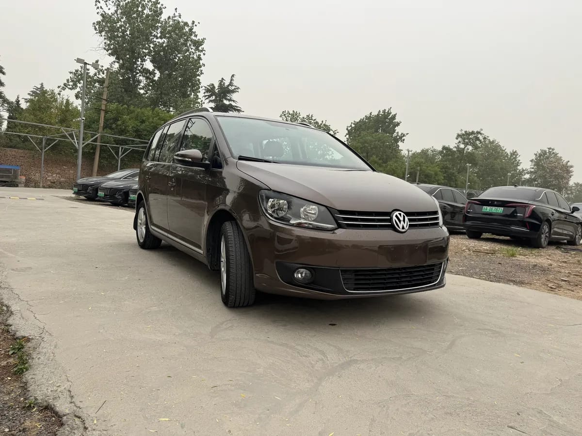 Volkswagen 2011 1.4T DSG 5 5