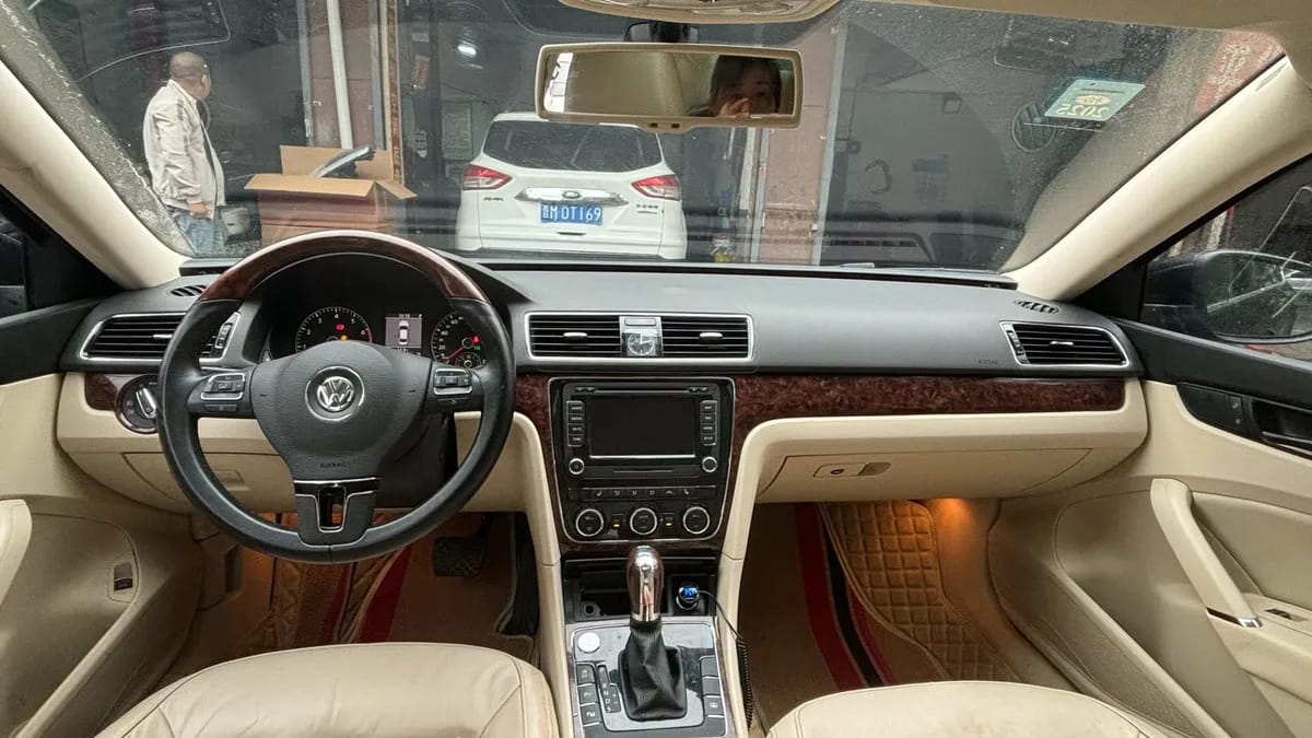 Volkswagen 2011 2.0TSI DSG 8