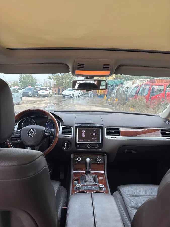 Volkswagen 2011 3.0TSI 7
