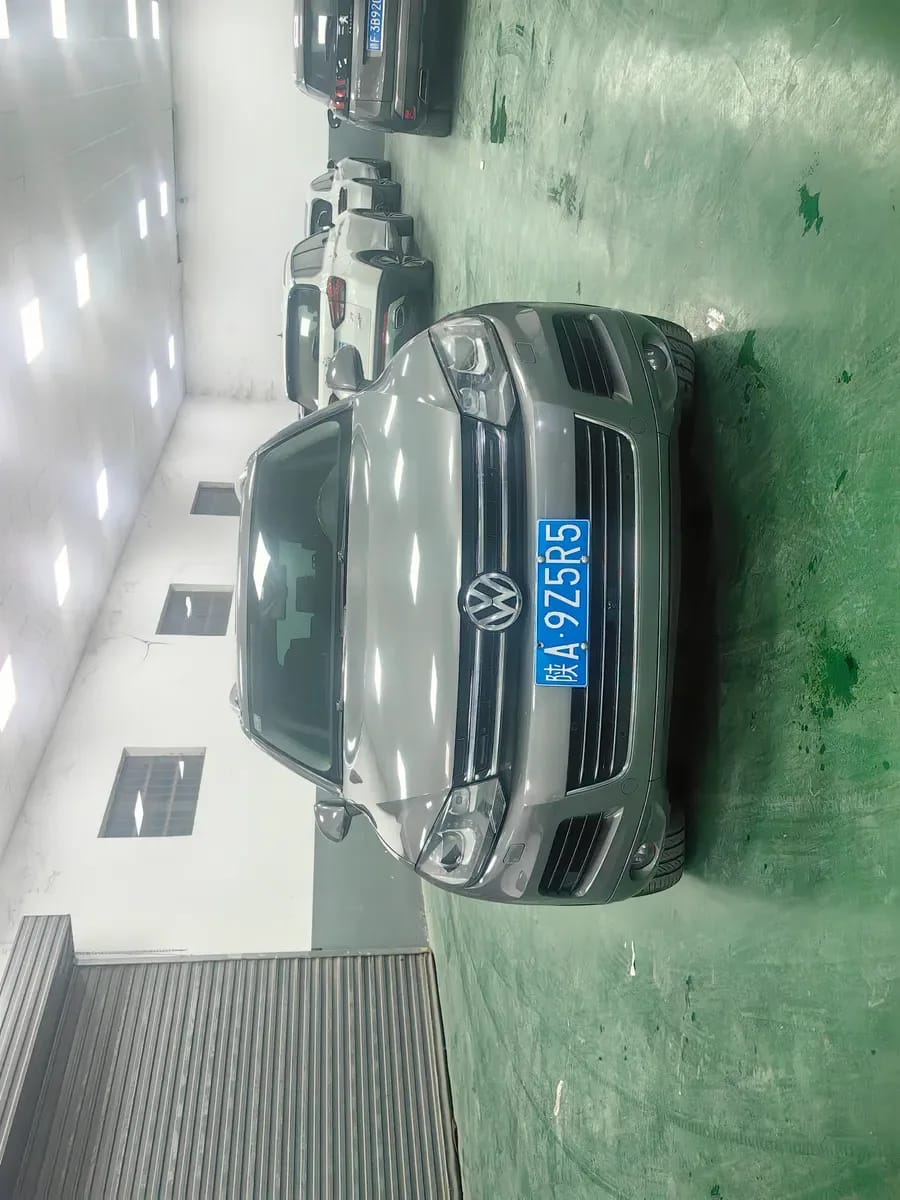 Volkswagen ( ) 2011 3.0TSI