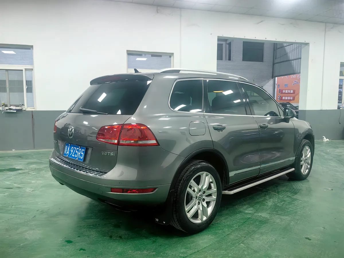 Volkswagen ( ) 2011 3.0TSI 3