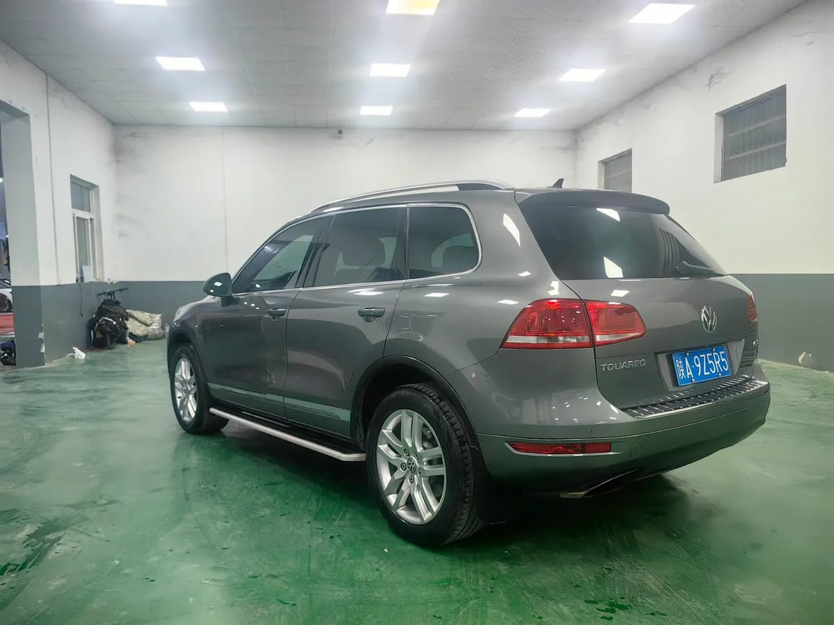 Volkswagen ( ) 2011 3.0TSI 5