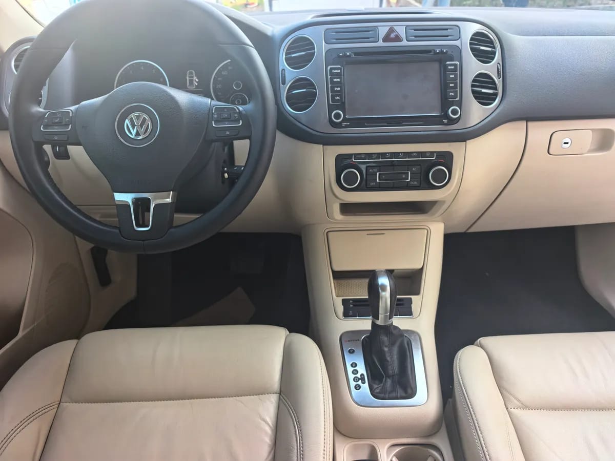 Volkswagen 2012 1.8TSI 5
