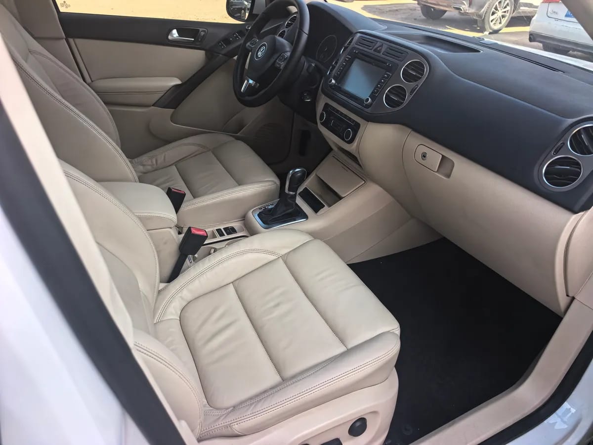 Volkswagen 2012 1.8TSI 7