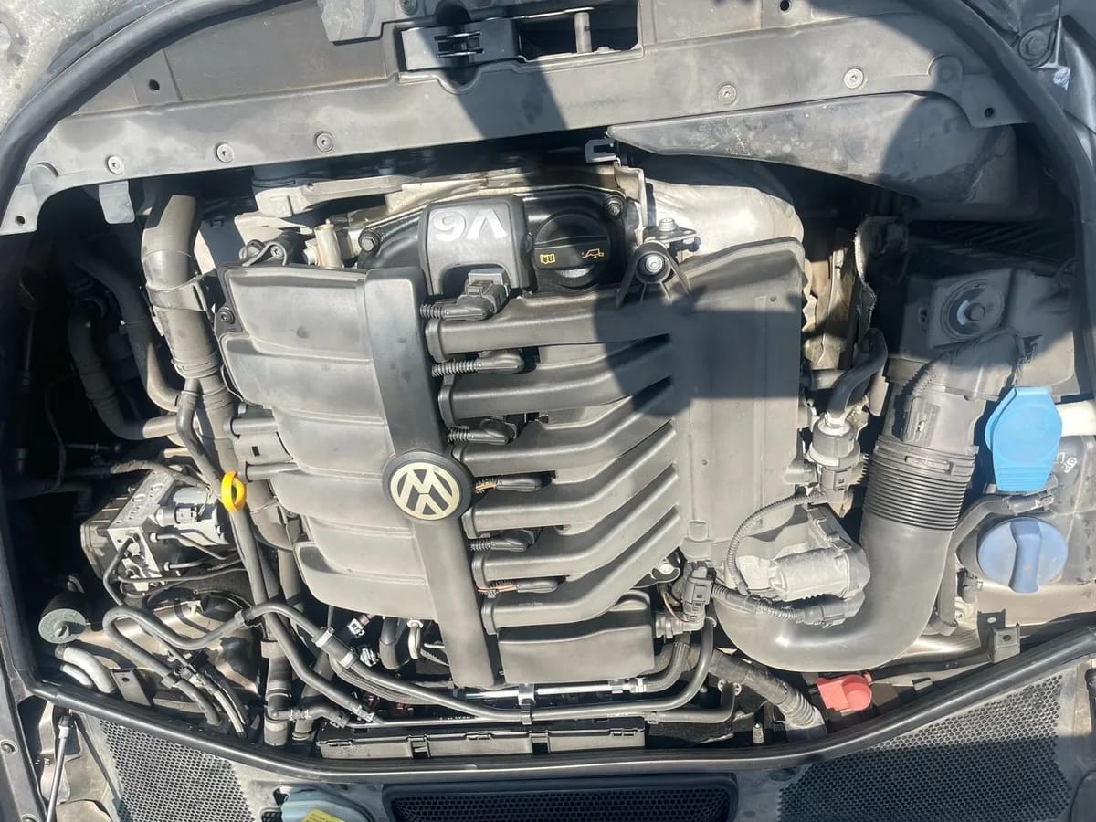 Volkswagen 2012 3.0L 9