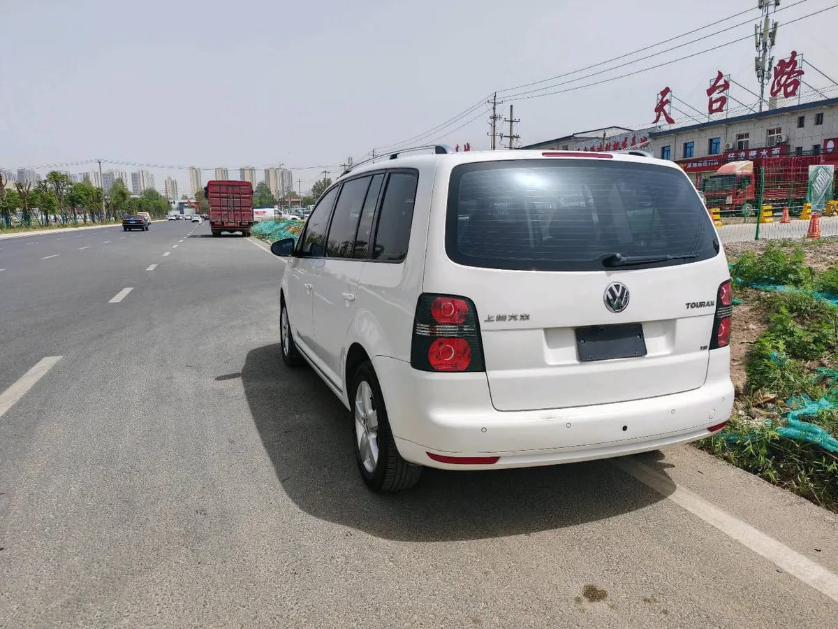 Volkswagen 2013 1.4T DSG 5 3