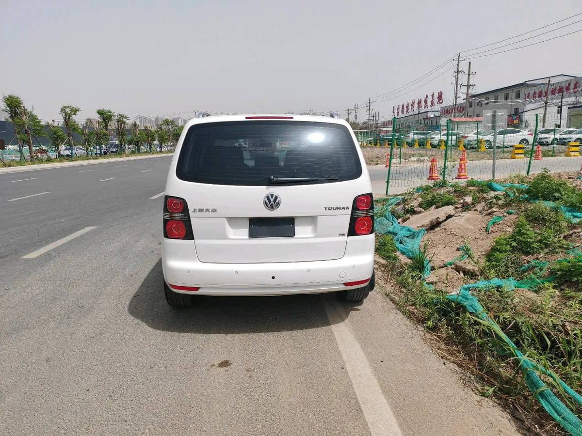 Volkswagen 2013 1.4T DSG 5 4