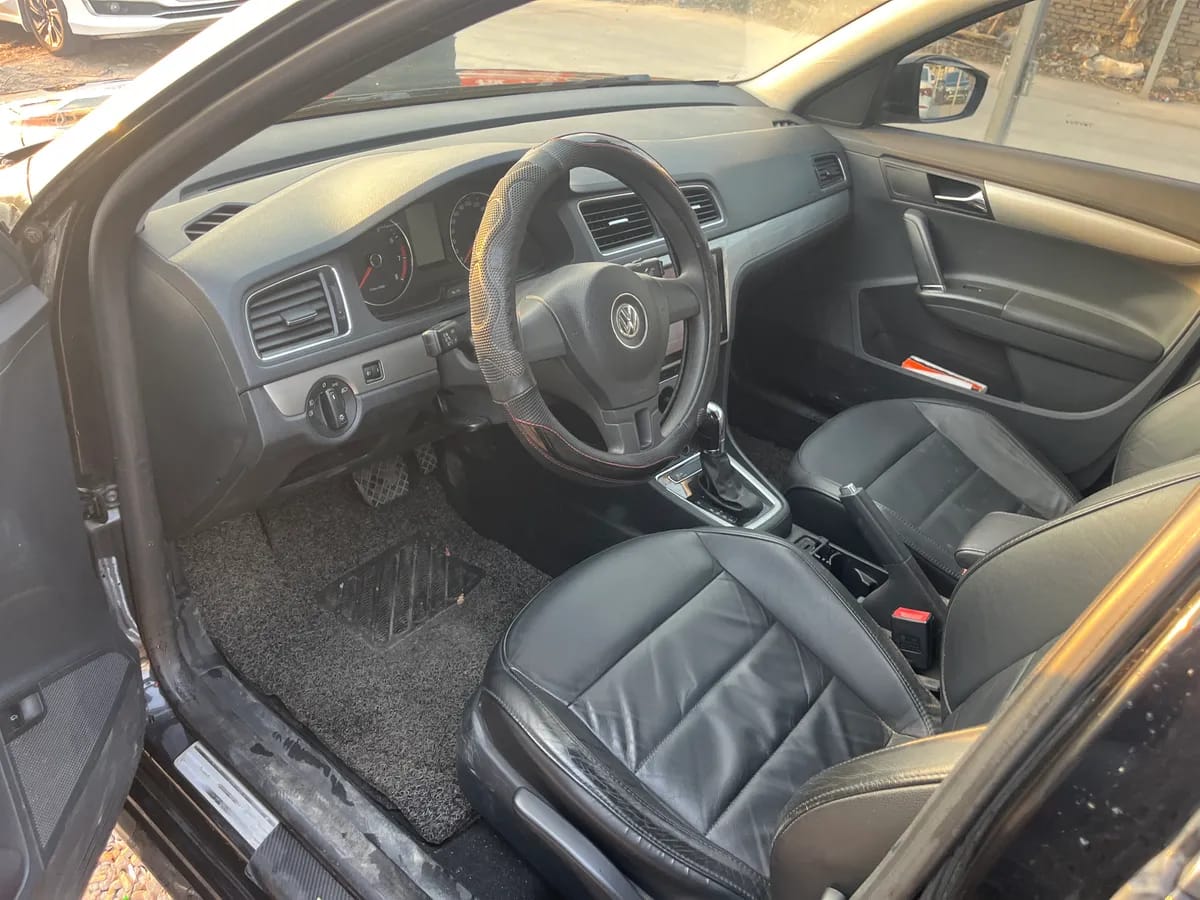 Volkswagen 2013 1.6L 2