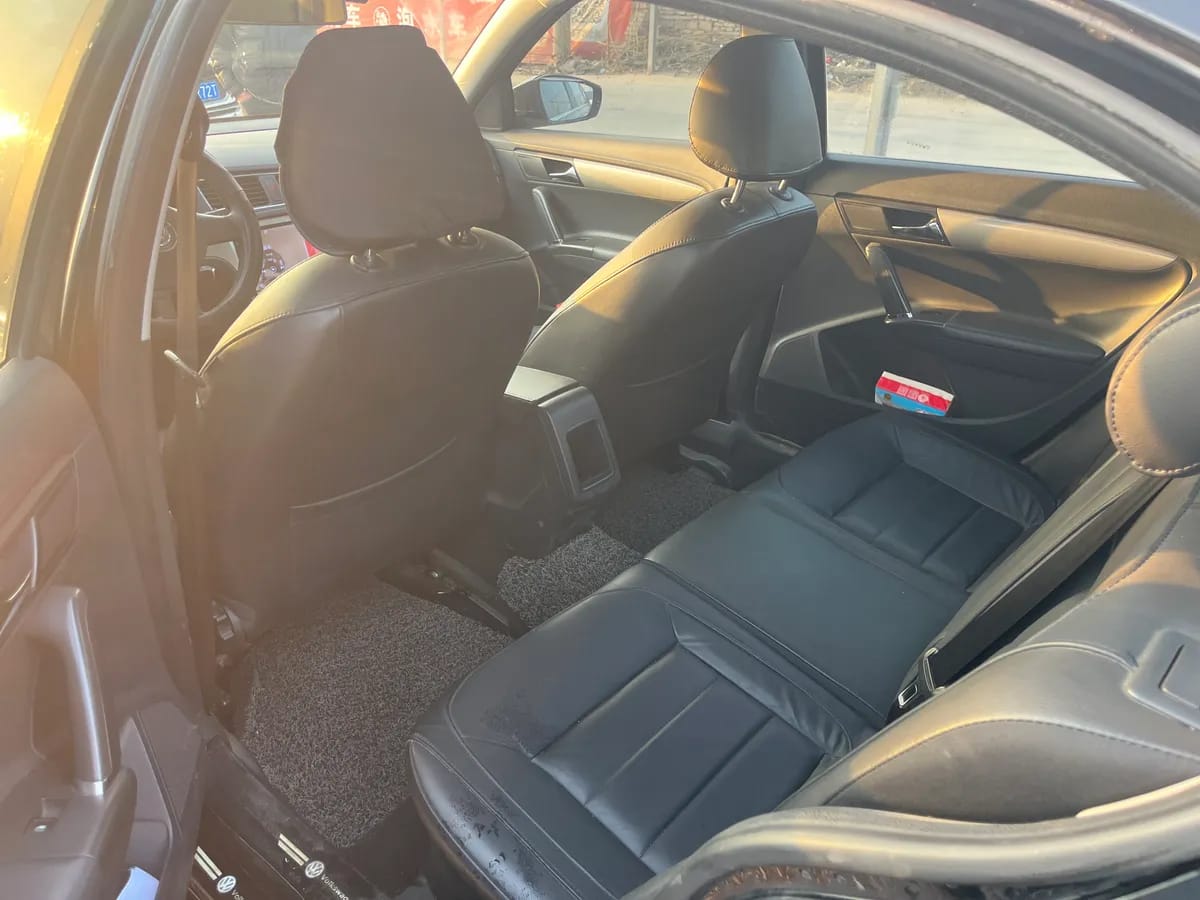 Volkswagen 2013 1.6L 3