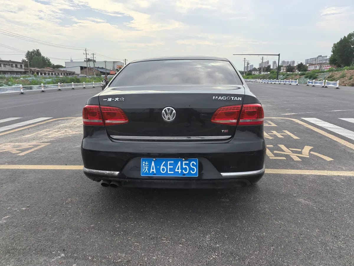 Volkswagen 2013 1.8TSI 9