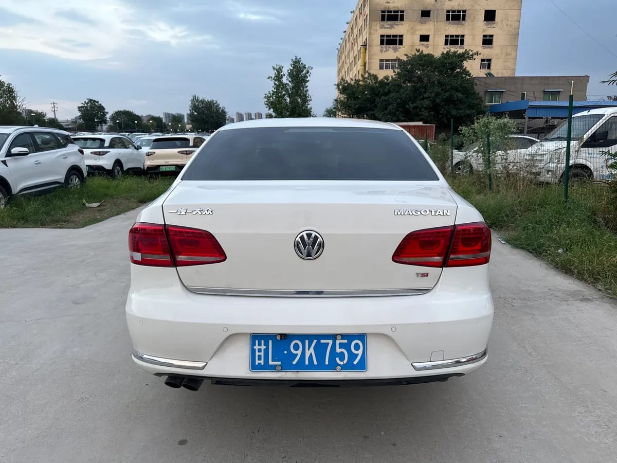 Volkswagen 2013 1.8TSI 5