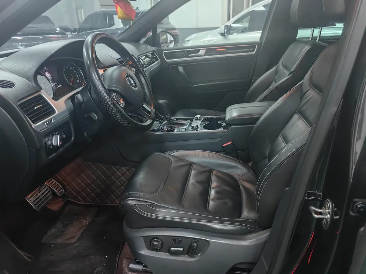 Volkswagen 2013 3.0TSI X 9