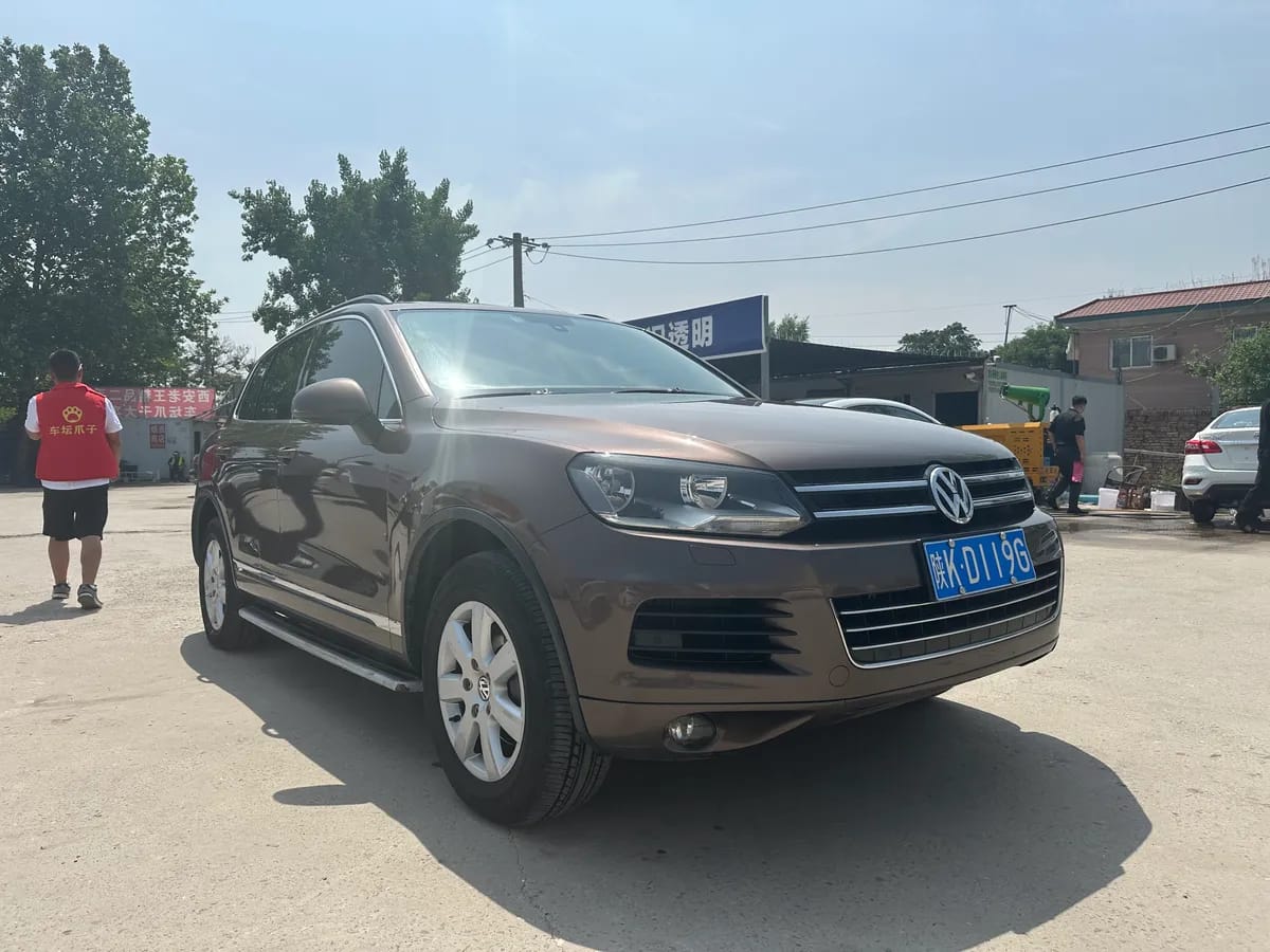Volkswagen ( ) 2013 3.6L 3