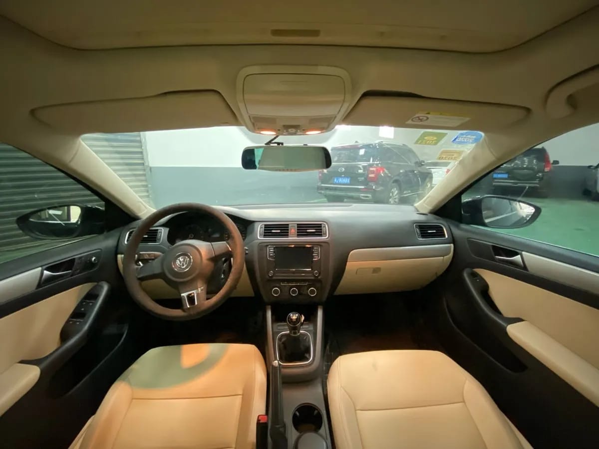 Volkswagen 2014 1.6L 7