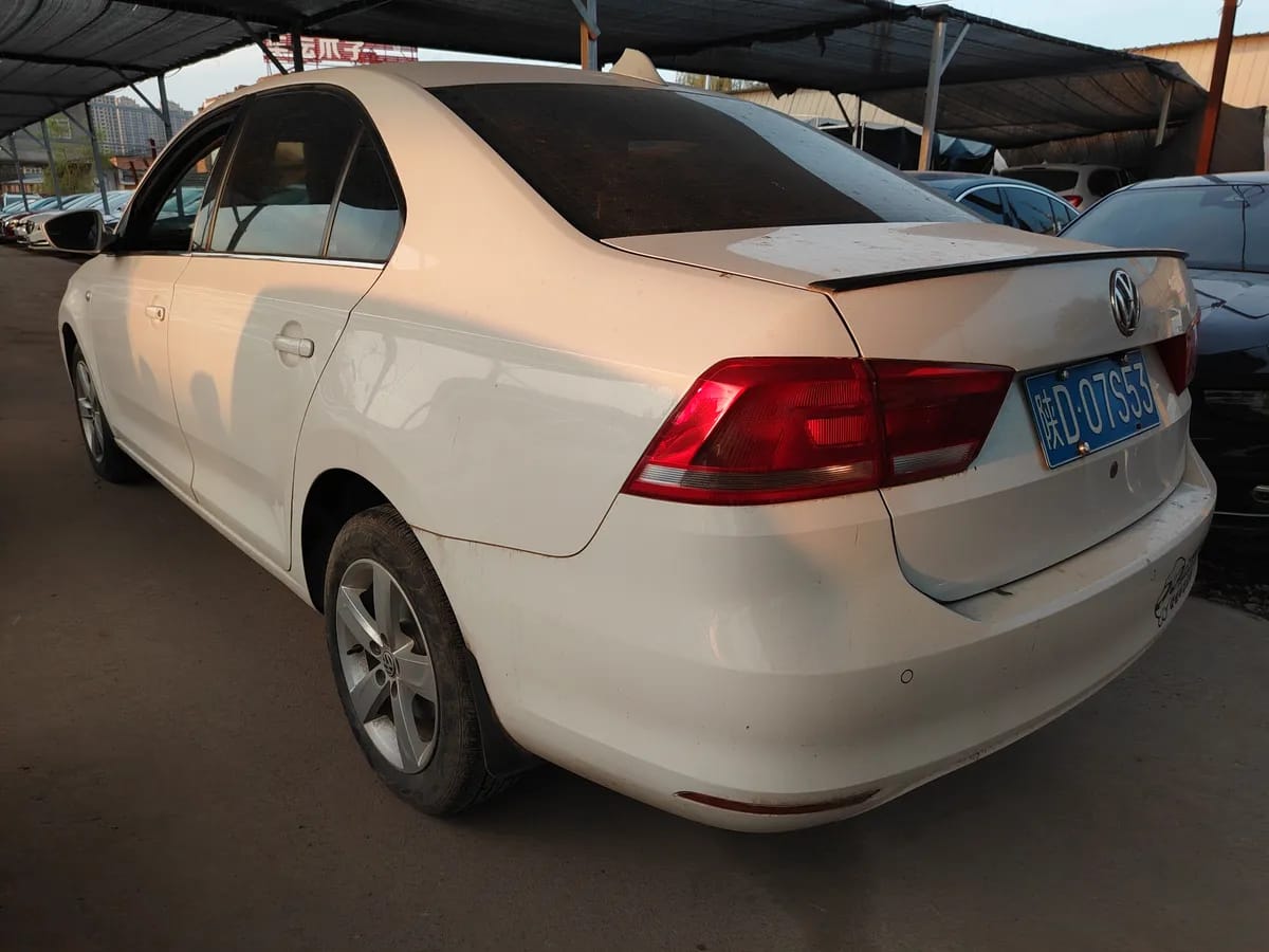 Volkswagen 2015 1.4L 5