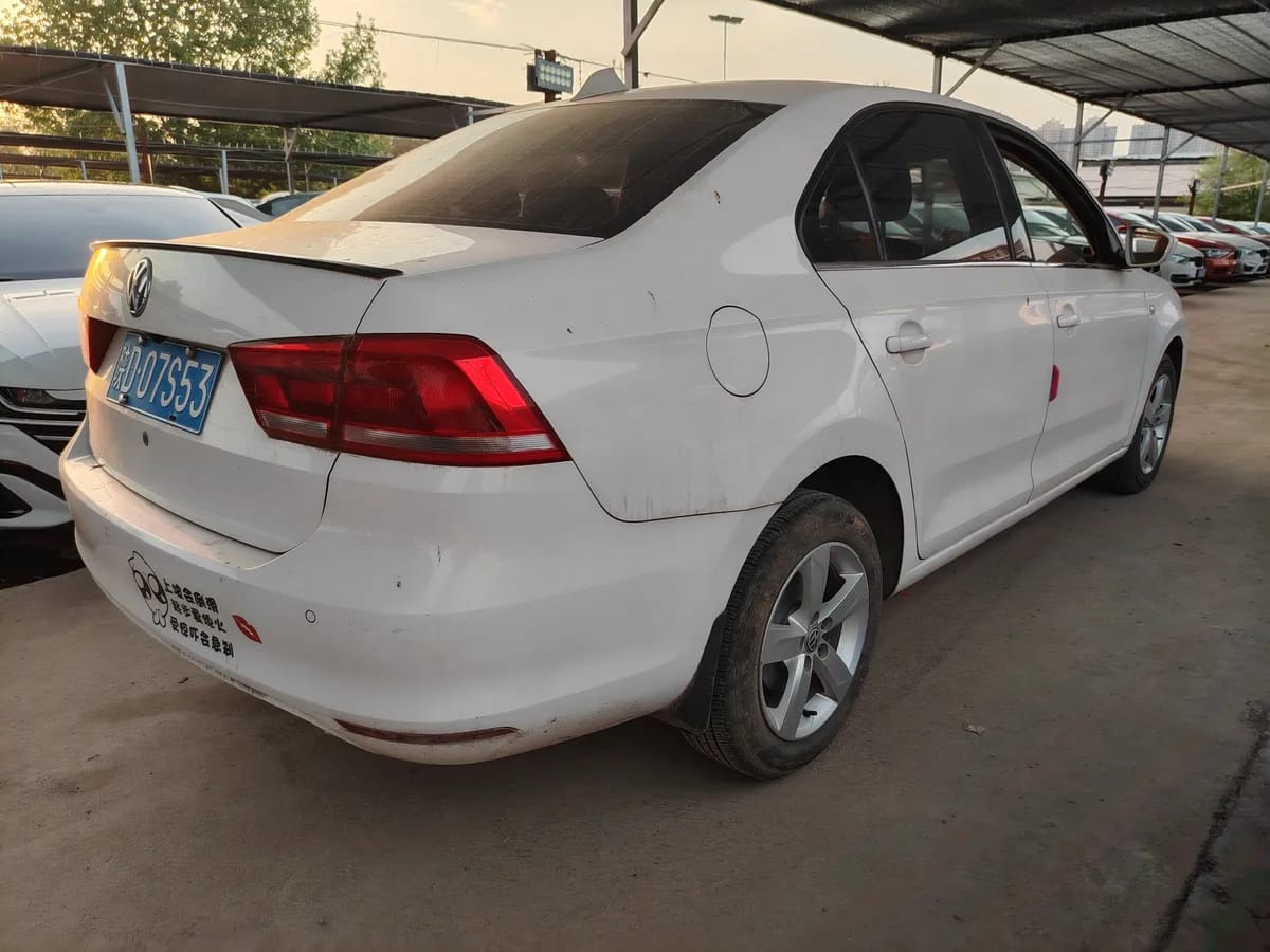 Volkswagen 2015 1.4L 6