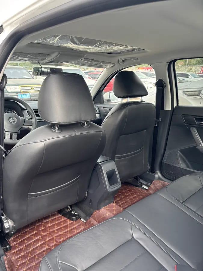 Volkswagen 2015 1.6L 7