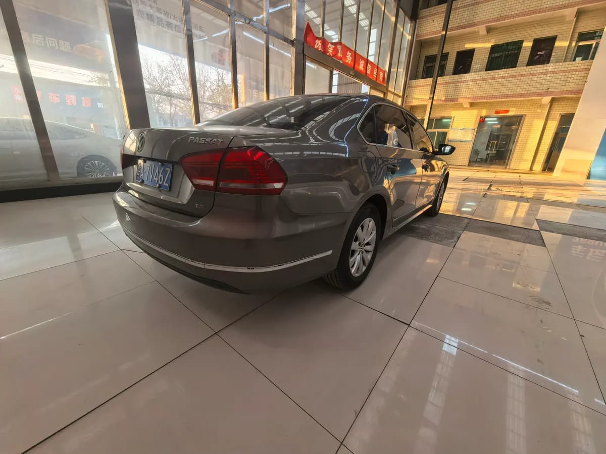 Volkswagen 2015 1.8TSI DSG 8