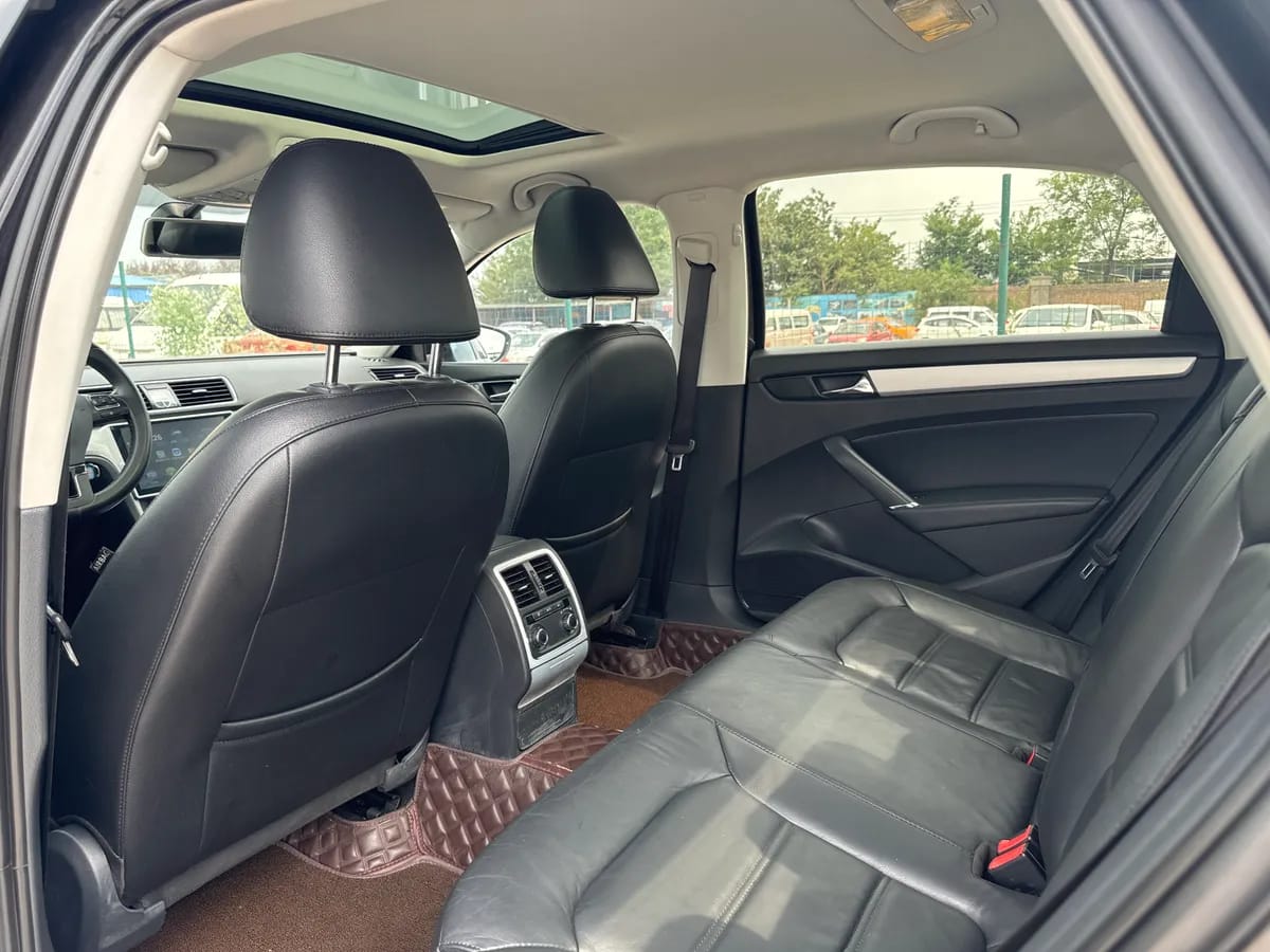 Volkswagen 2015 1.8TSI DSG 9