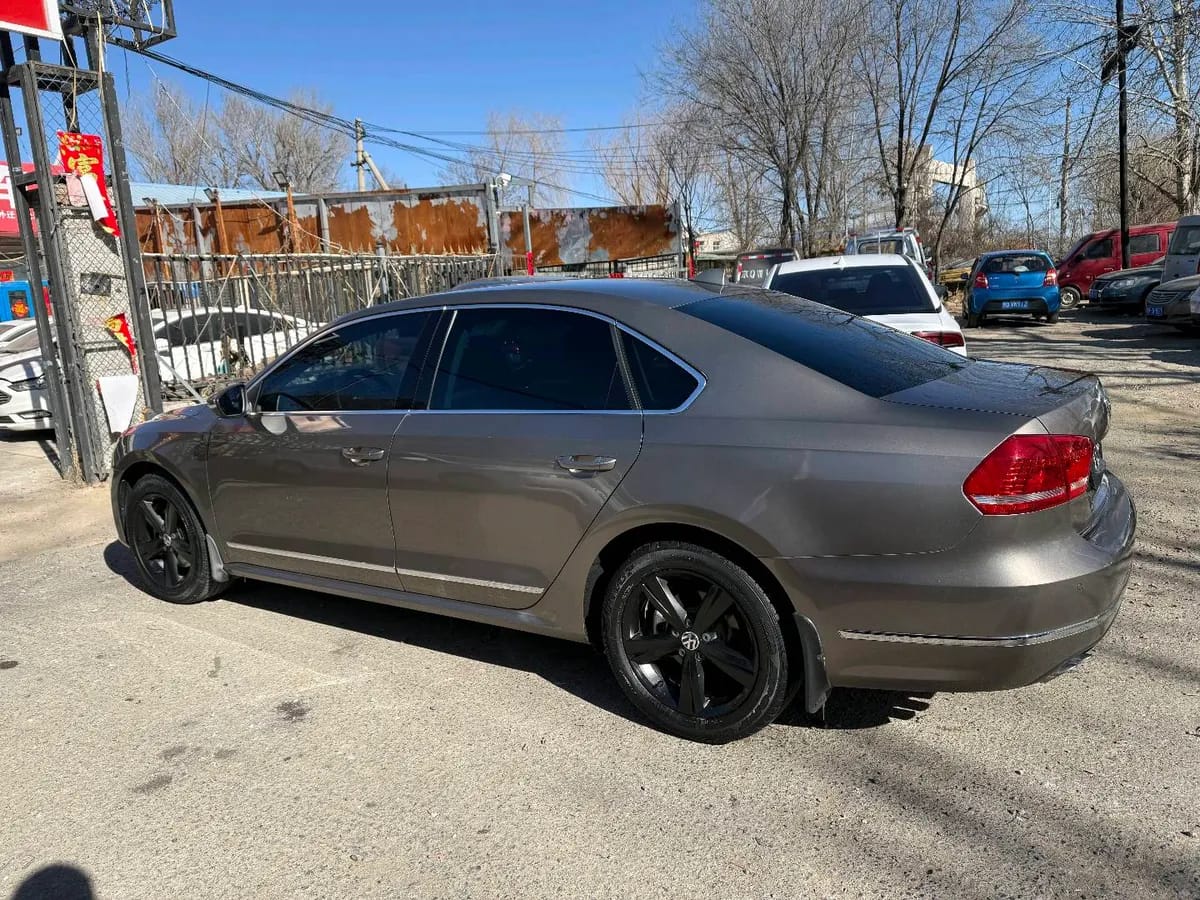 Volkswagen 2015 2.0TSI DSG 9