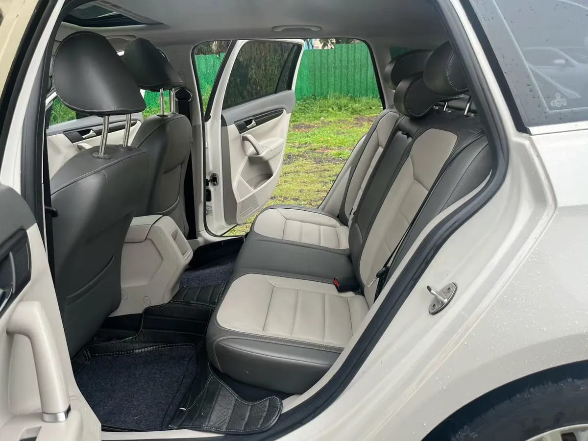 Volkswagen 2015 230TSI DSG 5