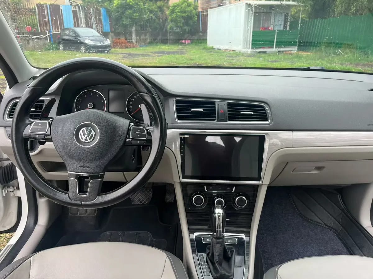 Volkswagen 2015 230TSI DSG 6