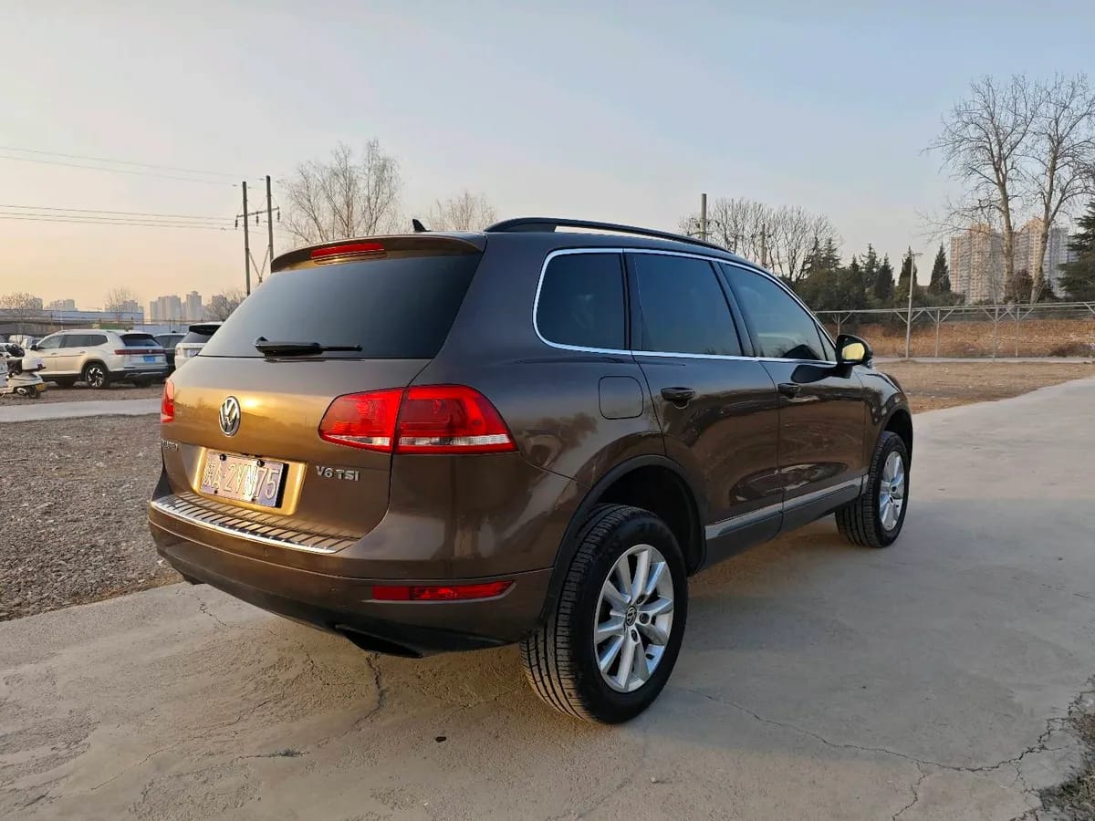 Volkswagen 2015 3.0TSI 9