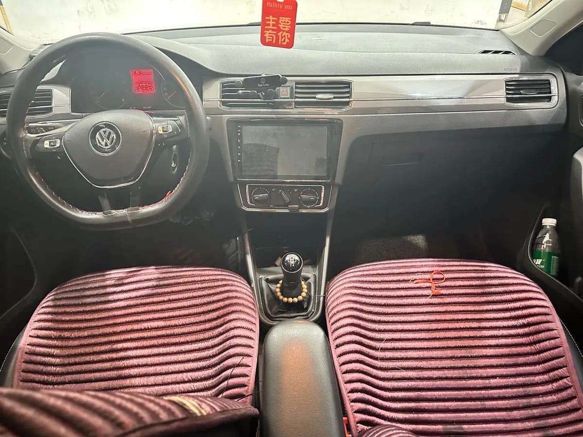 Volkswagen 2016 1.6L 5