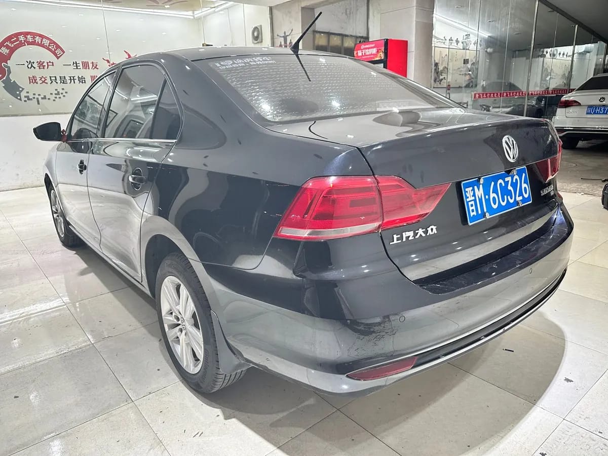 Volkswagen 2016 1.6L 7