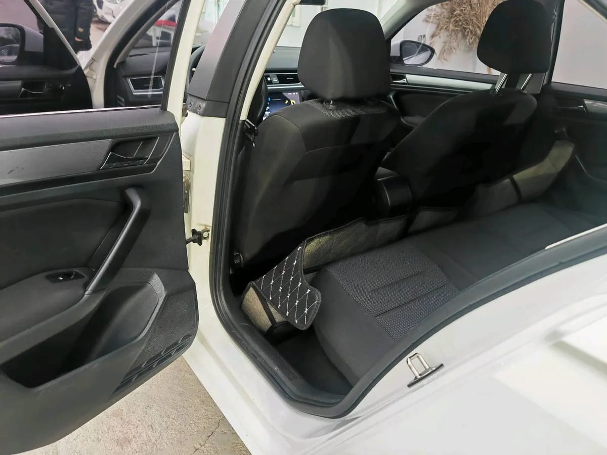 Volkswagen 2016 1.6L 5