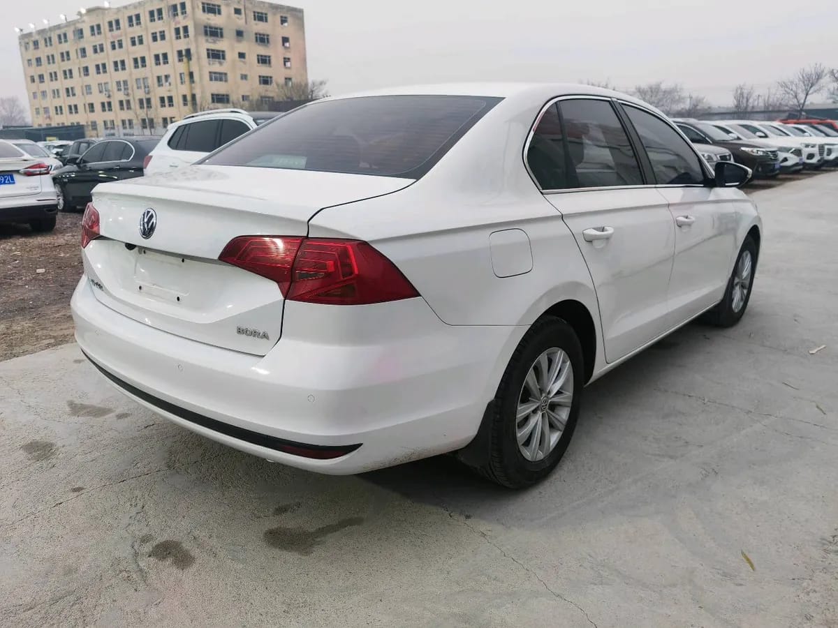 Volkswagen 2016 1.6L 8