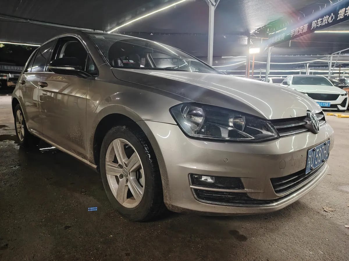 Volkswagen 2016 230TSI 3