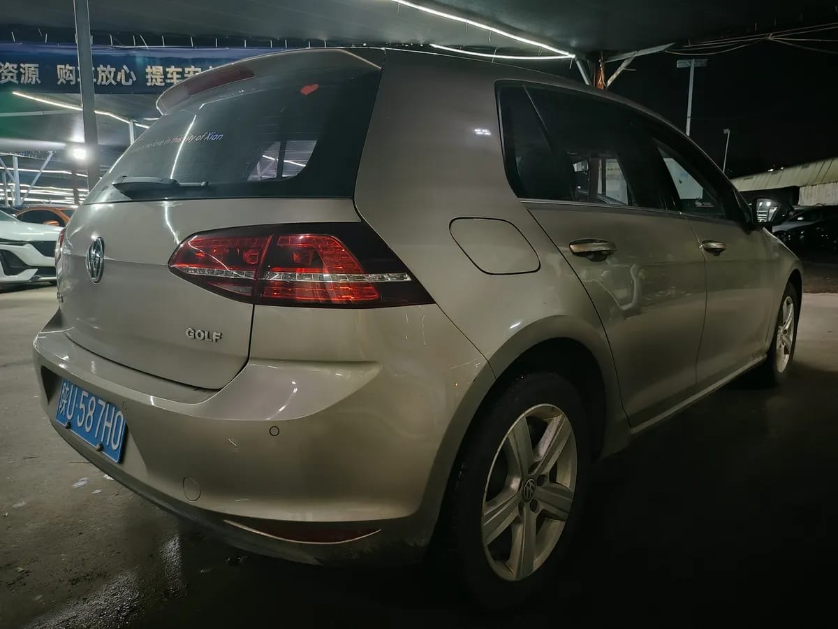 Volkswagen 2016 230TSI 4