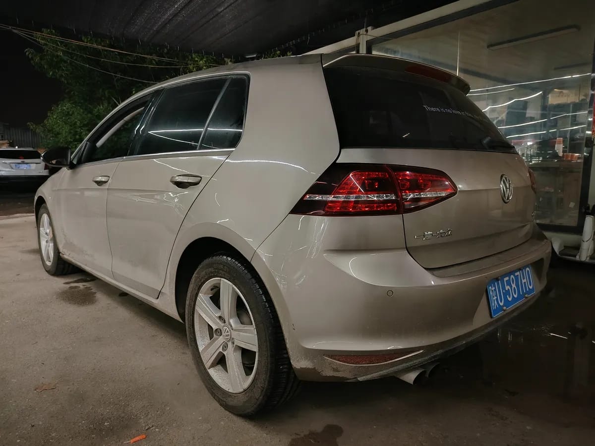 Volkswagen 2016 230TSI 6