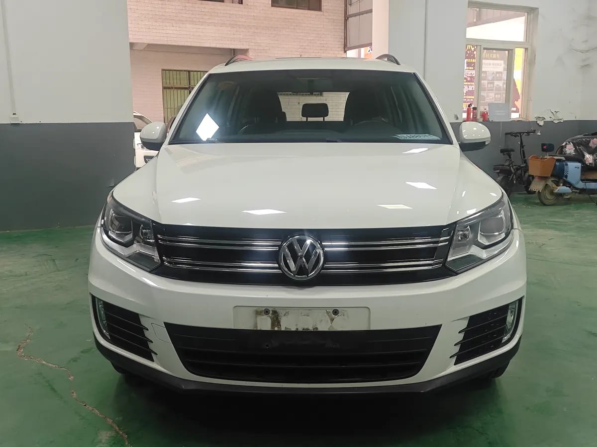 Volkswagen 2016 300TSI 2