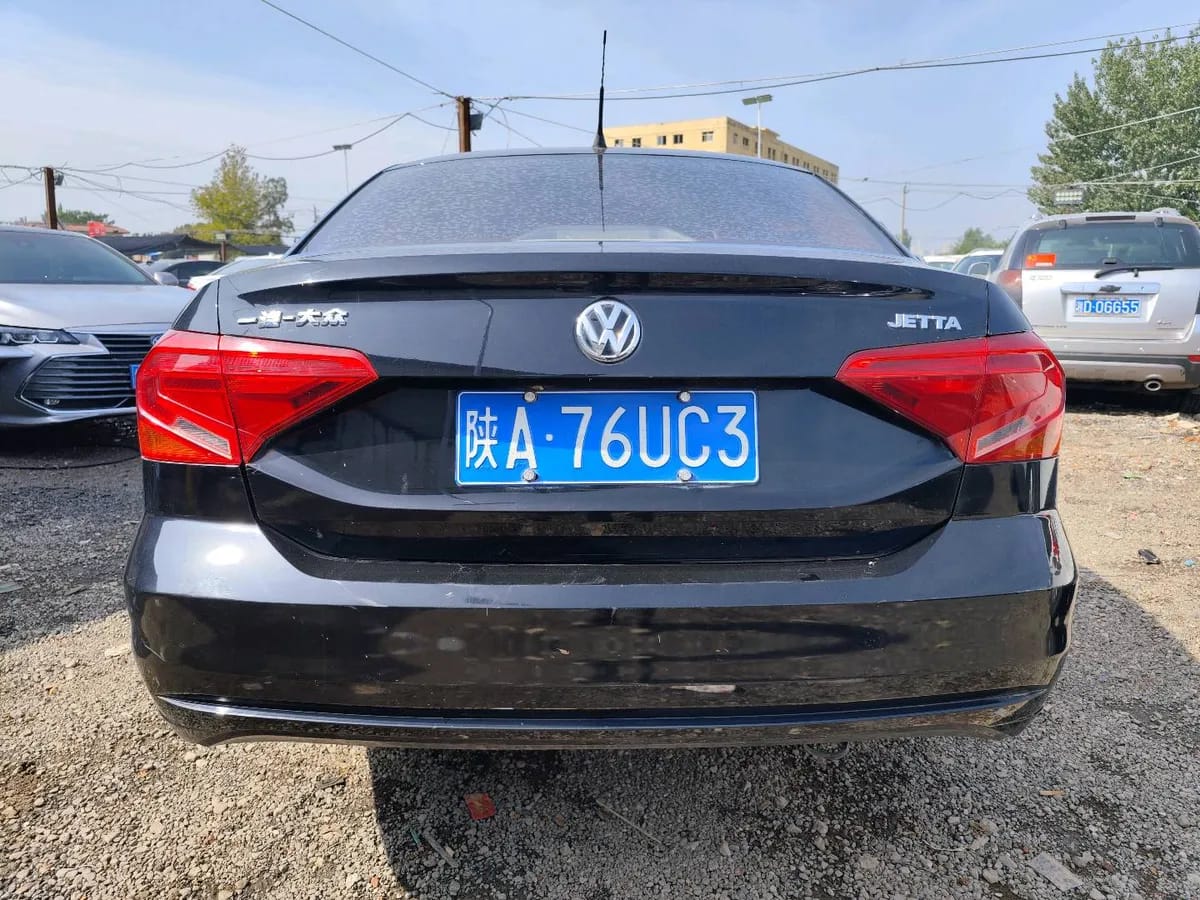 Volkswagen 2017 1.5L 9