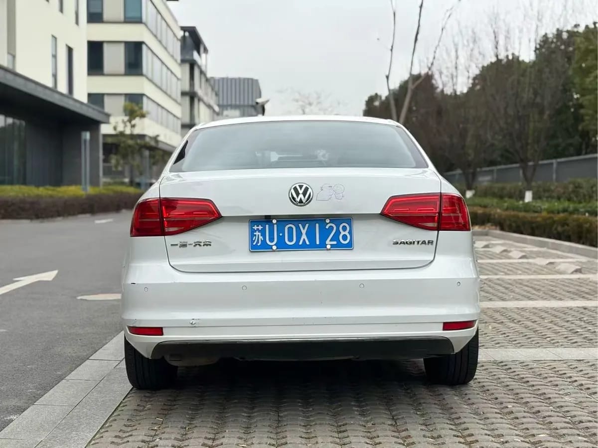 Volkswagen 2017 1.6L 5