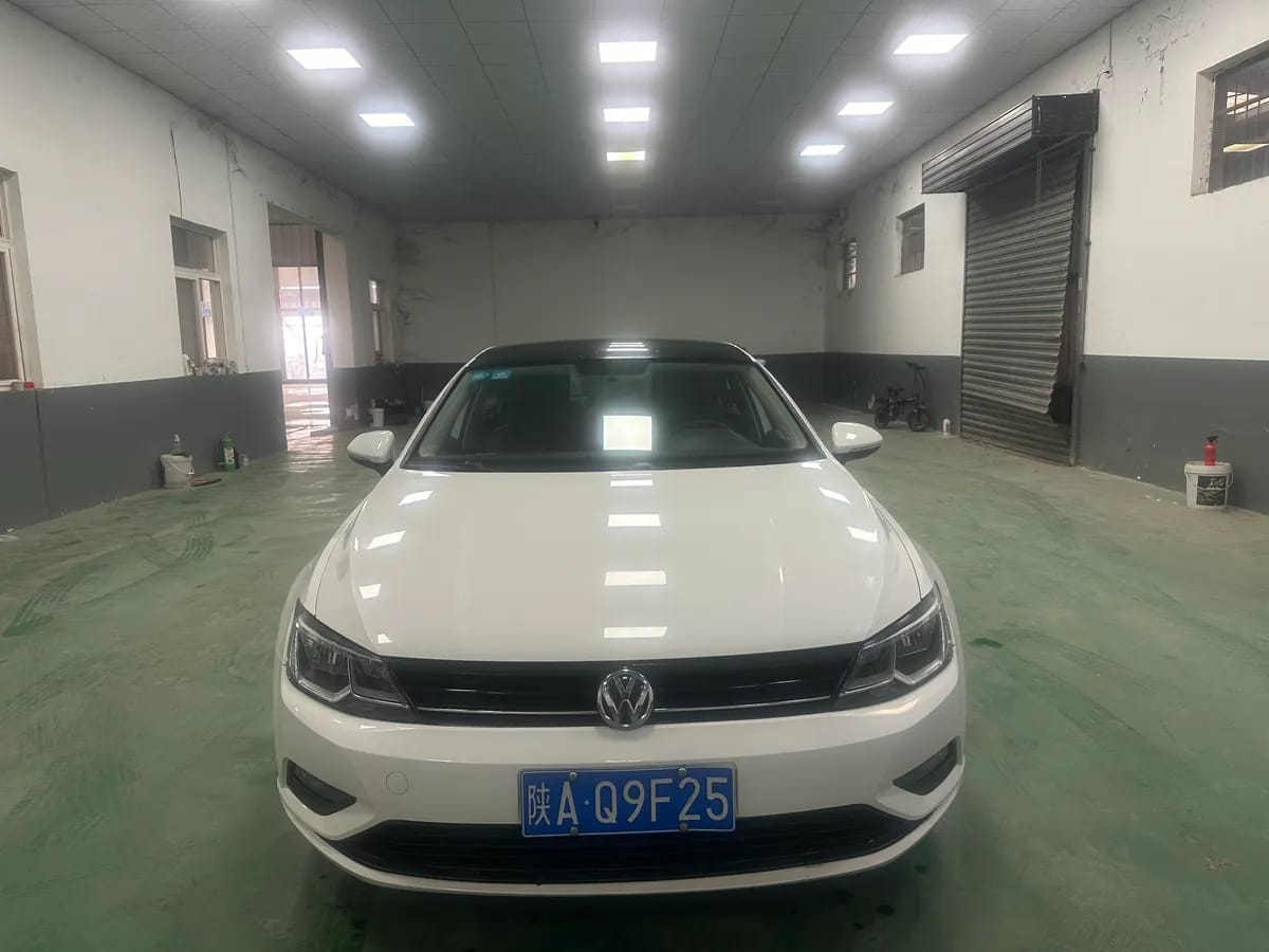 Volkswagen 2017 230TSI DSG