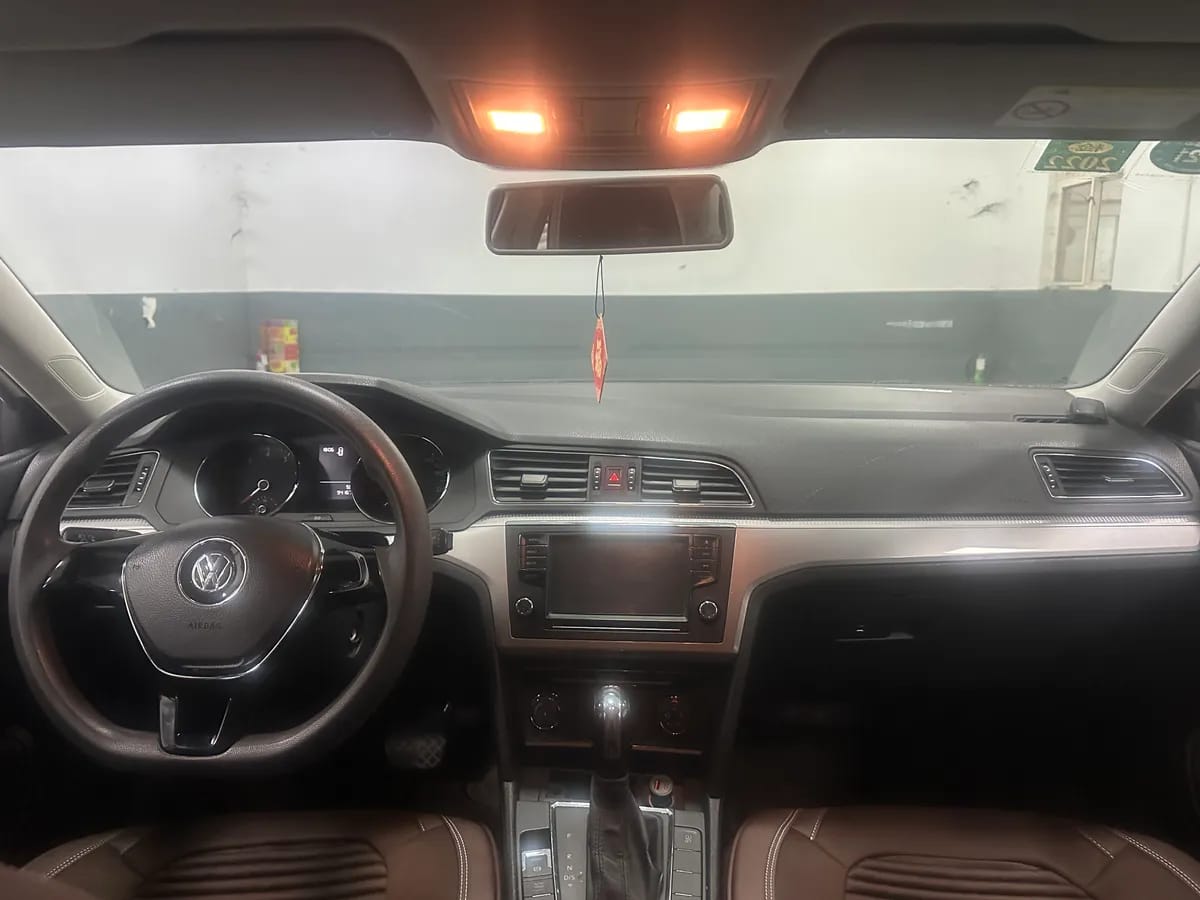 Volkswagen 2017 230TSI DSG 9