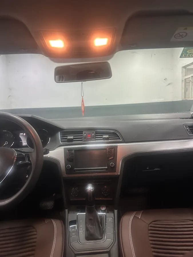 Volkswagen 2017 230TSI DSG 10
