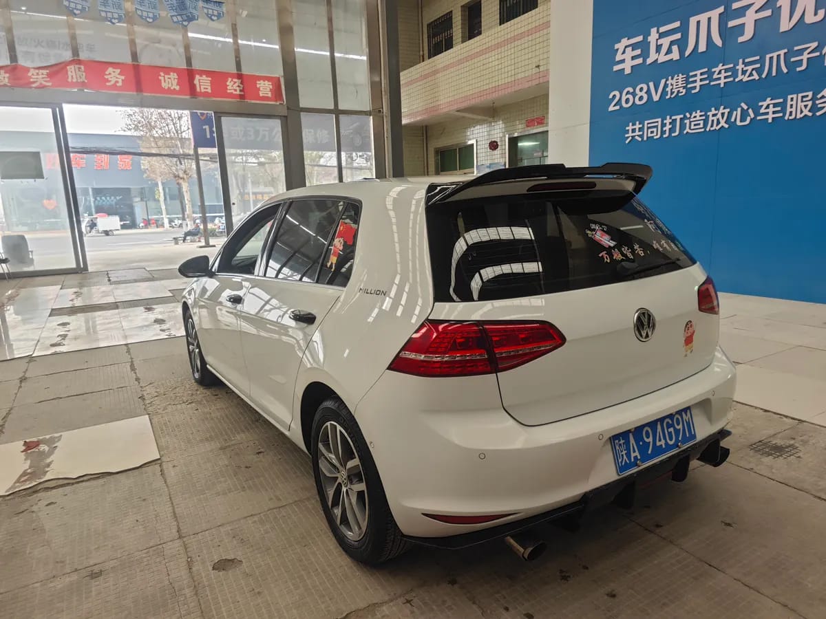 Volkswagen 2017 230TSI 6